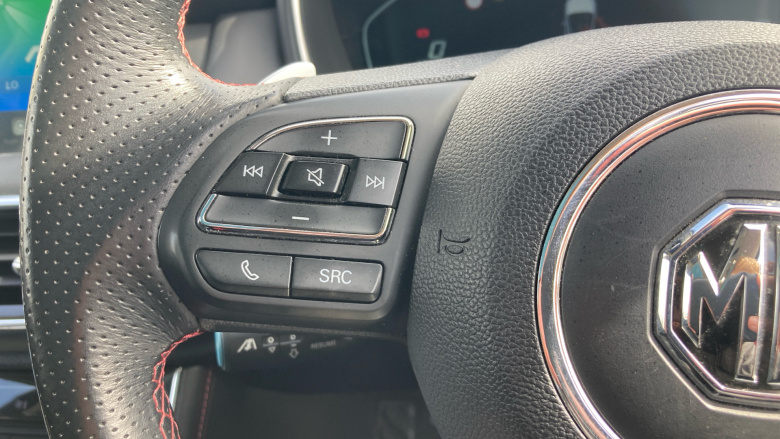 MG Hs 1.5 T-GDI Exclusive 5dr DCT Petrol Hatchback